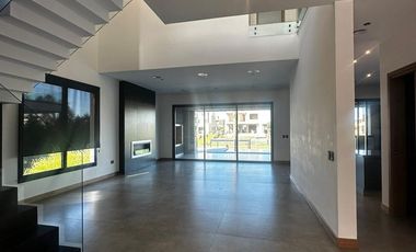 Alquiler Anual Al Rio SIN MUEBLES Barrio El Yacht Nordelta Tigre