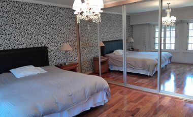 Casa en alquiler en Martinez de Libertador al Rio.