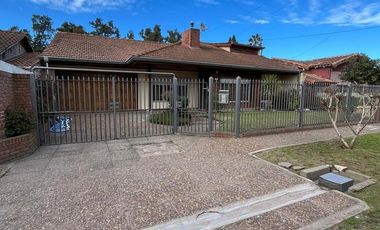 Casa en venta Corimayo Burzaco apta credito!!!