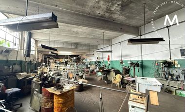 Venta en block: local comercial   galpón   departamento de 3