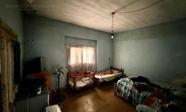 Casa a Reciclar en buen barrio residencial - Venta Directa!!