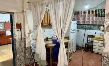 Casa a Reciclar en buen barrio residencial - Venta Directa!!