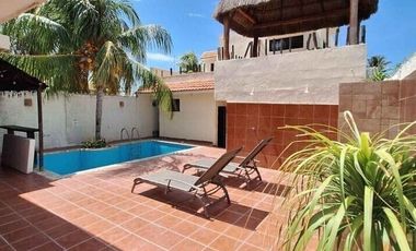 Casa en segunda fila de la playa en venta en Chelem