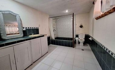 Casa en segunda fila de la playa en venta en Chelem