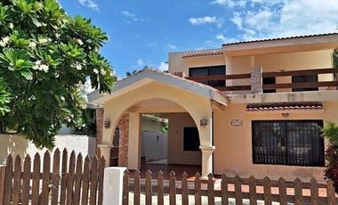 Casa en segunda fila de la playa en venta en Chelem