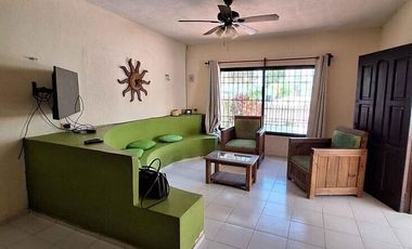 Casa en segunda fila de la playa en venta en Chelem