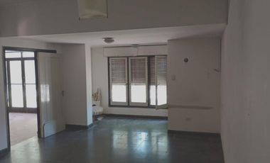 CASA VENTA 3 DORMITORIOS AMPLIOS AMBIENTES FISHERTON