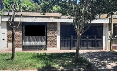 CASA VENTA 3 DORMITORIOS AMPLIOS AMBIENTES FISHERTON