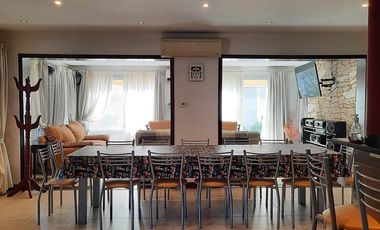 Casa de Lujo 5 ambientes en pleno Bosque de Peralta Ramos