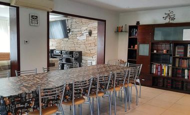 Casa de Lujo 5 ambientes en pleno Bosque de Peralta Ramos