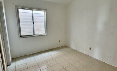 CASA EN RENTA JARDINES DE CHAPULTEPEC 4 RECAMARAS