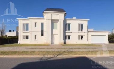 Casa 6 ambientes en Venta - TOMA PERMUTAS - Nuevo Quilmes