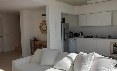 Venta departamento 2 ambientes, escritorio y balcón con parrilla