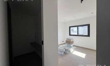 Venta de piso 4 ambientes con balcón aterrazado en Quilmes
