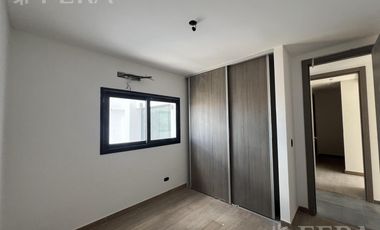 Venta de piso 4 ambientes con balcón aterrazado en Quilmes