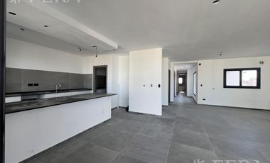 Venta de piso 4 ambientes con balcón aterrazado en Quilmes