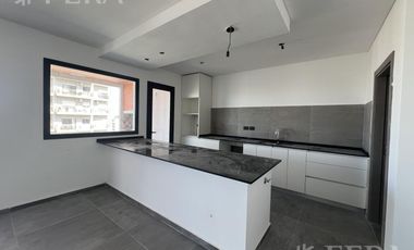 Venta de piso 4 ambientes con balcón aterrazado en Quilmes