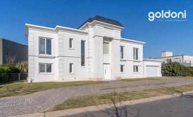 Casa 3 dormitorios con piscina