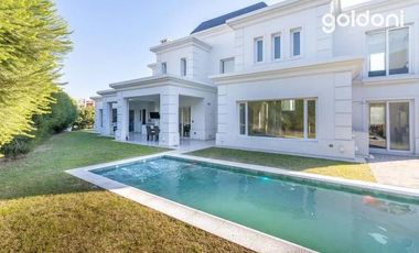 Casa 3 dormitorios con piscina