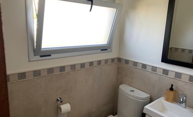 Casa 4 dormitorios y escritorio en dos plantas. Nueva