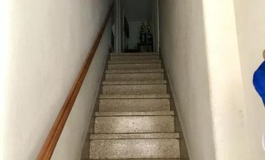 4 dorm - Garage - Jardín a metros de la Avda. H. Yrigoyen y del FCGR