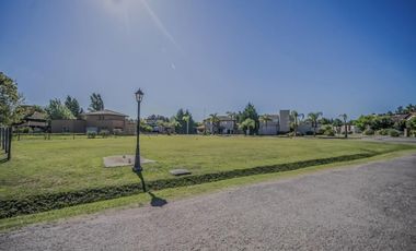 Lote en venta en el Barrio Malibu Canning