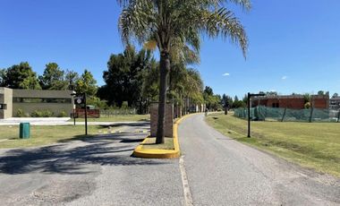 Lote en venta en el Barrio Malibu Canning