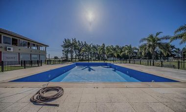 Lote en venta en el Barrio Malibu Canning