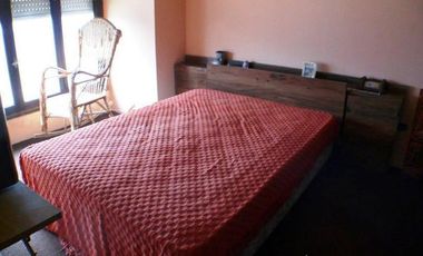 Gran local y 2 departamentos sobre Av. Fortunato de la Plaza