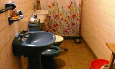 Gran local y 2 departamentos sobre Av. Fortunato de la Plaza