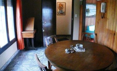 Gran local y 2 departamentos sobre Av. Fortunato de la Plaza