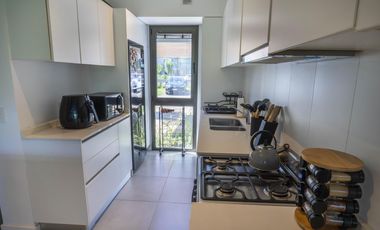 Casa en VENTA 3 Dormitorios, Barrio Cerrado con Jardín y Parrilla