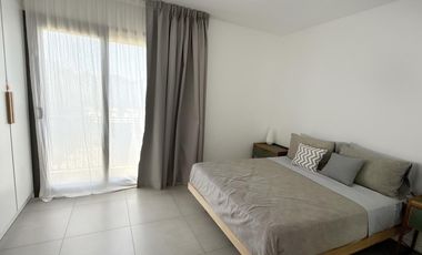 Casa en VENTA 3 Dormitorios, Barrio Cerrado con Jardín y Parrilla