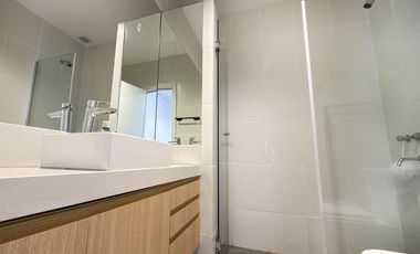 Casa en VENTA 3 Dormitorios, Barrio Cerrado con Jardín y Parrilla