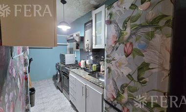 Venta departamento 3 ambientes con balcón en Lanús Este