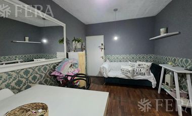 Venta departamento 3 ambientes con balcón en Lanús Este