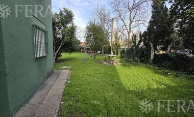 Venta departamento 3 ambientes con balcón en Lanús Este
