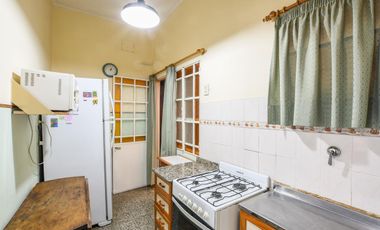 Casa de 2 dormitorios en venta con patio y terraza parrillero Echesortu Rosario Centro