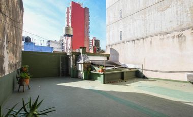 Casa de 2 dormitorios en venta con patio y terraza parrillero Echesortu Rosario Centro