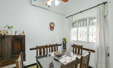Casa de 2 dormitorios en venta con patio y terraza parrillero Echesortu Rosario Centro