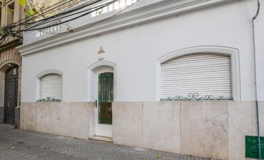 Casa de 2 dormitorios en venta con patio y terraza parrillero Echesortu Rosario Centro
