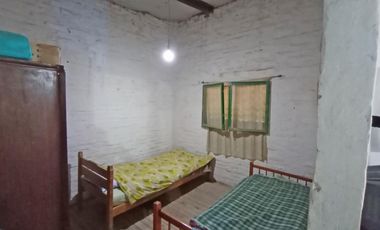 Casa a refaccionar sobre esquina