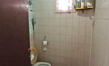 Casa a refaccionar sobre esquina