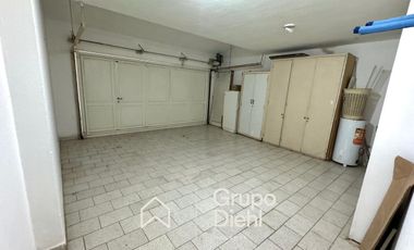 Casa amplia de 5 dormitorios EN VENTA, en Cerro de las Rosas, Zona Norte