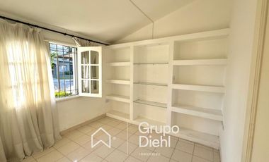 Casa amplia de 5 dormitorios EN VENTA, en Cerro de las Rosas, Zona Norte