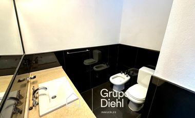 Casa amplia de 5 dormitorios EN VENTA, en Cerro de las Rosas, Zona Norte