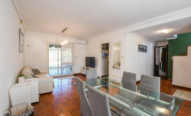 Casa de 4 dormitorios en venta parrillero galería jardín Fisherton