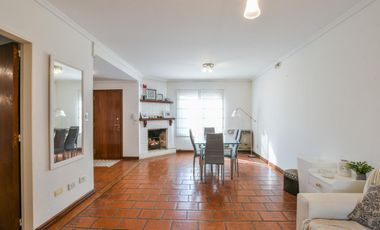 Casa de 4 dormitorios en venta parrillero galería jardín Fisherton