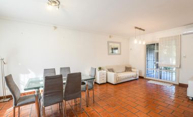 Casa de 4 dormitorios en venta parrillero galería jardín Fisherton