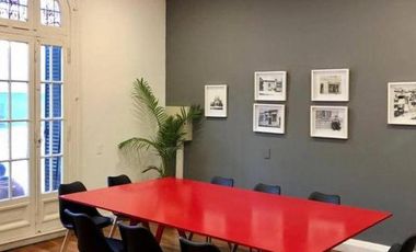 Espectacular Casa de Corte Antiguo reciclada en su totalidad en la mejor cuadra de Escalada!!